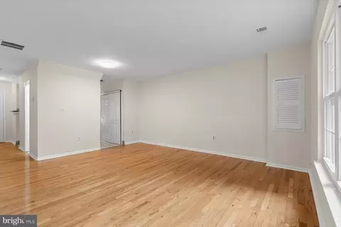 Living - 1842 Bronzegate Blvd #191, Silver Spring, MD 20904 photo 4 of 6