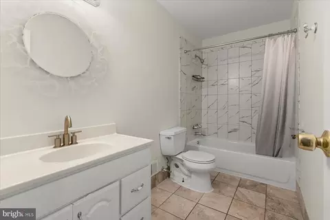 Bath - 1842 Bronzegate Blvd #191, Silver Spring, MD 20904 photo 2 of 2