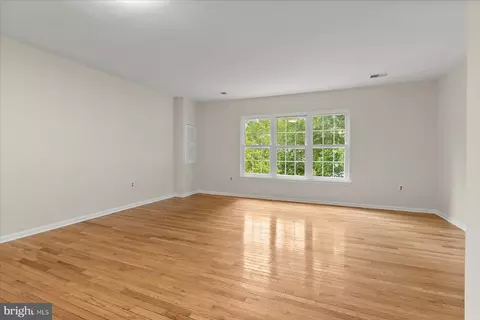 Living - 1842 Bronzegate Blvd #191, Silver Spring, MD 20904 photo 5 of 6