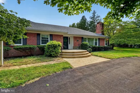 Exterior - 805 Orchard Way, Silver Spring, MD 20904 photo 11 of 15