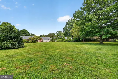 Exterior - 805 Orchard Way, Silver Spring, MD 20904 photo 8 of 15