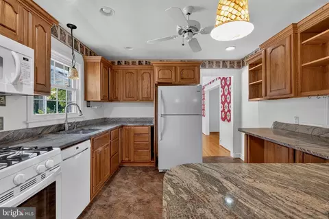 Kitchen - 805 Orchard Way, Silver Spring, MD 20904 photo 2 of 3