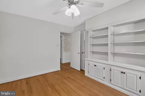 Bedroom - 805 Orchard Way, Silver Spring, MD 20904 photo 2 of 8