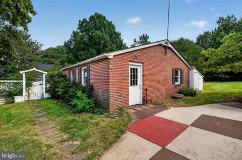Exterior - 805 Orchard Way, Silver Spring, MD 20904 photo 5 of 15
