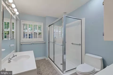 Bath - 805 Orchard Way, Silver Spring, MD 20904 photo 1 of 4