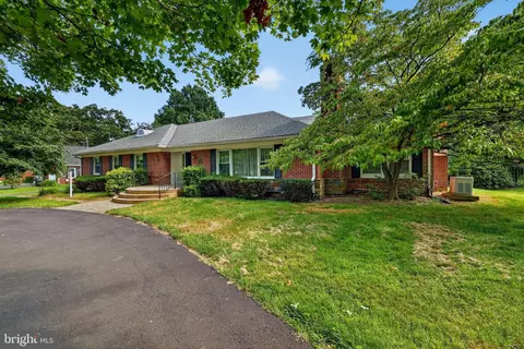 Exterior - 805 Orchard Way, Silver Spring, MD 20904 photo 12 of 15
