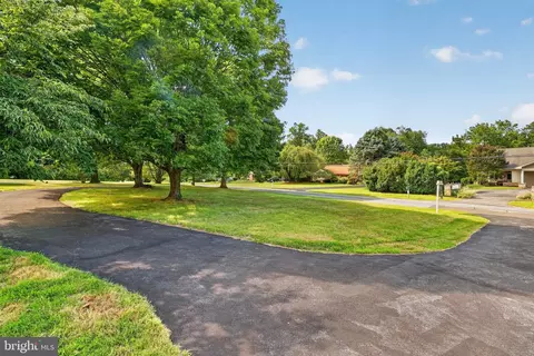 Exterior - 805 Orchard Way, Silver Spring, MD 20904 photo 13 of 15