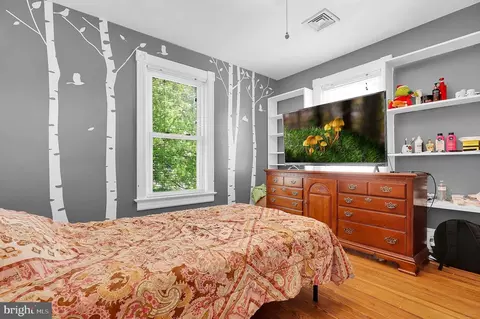 Bedroom - 13 Cedar Ave, Gaithersburg, MD 20877 photo 2 of 4