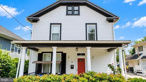 Exterior - 13 Cedar Ave, Gaithersburg, MD 20877 photo 3 of 10