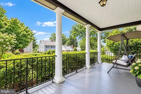 Exterior - 13 Cedar Ave, Gaithersburg, MD 20877 photo 4 of 10