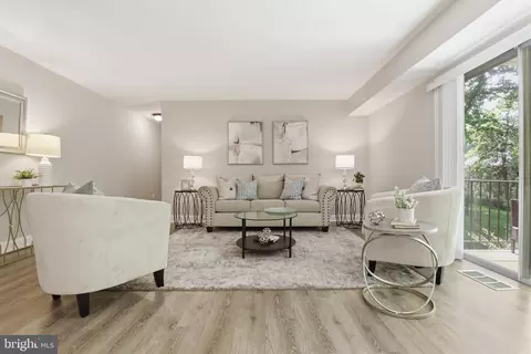 10636 Montrose Ave #2, Bethesda, MD 20814