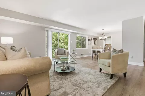 10636 Montrose Ave #2, Bethesda, MD 20814