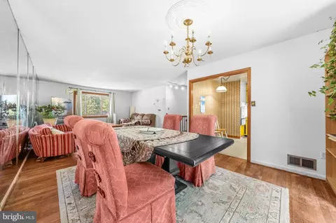Dining - 4116 Fogel Ln, Silver Spring, MD 20906 photo 2 of 2