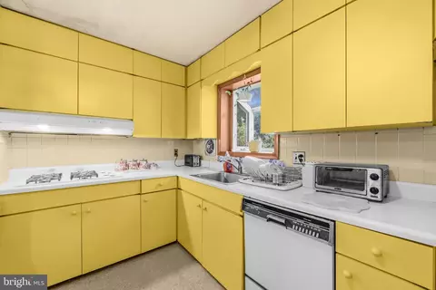 Kitchen - 4116 Fogel Ln, Silver Spring, MD 20906 photo 1 of 4