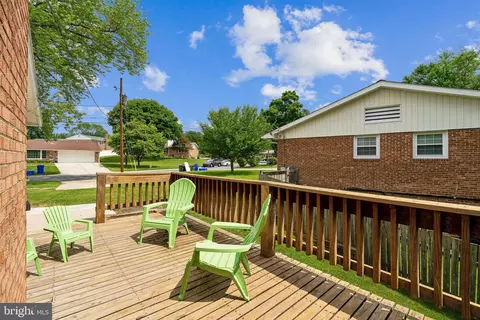 Exterior - 2806 Vixen Ln, Silver Spring, MD 20906 photo 12 of 14