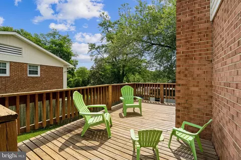 Exterior - 2806 Vixen Ln, Silver Spring, MD 20906 photo 9 of 14
