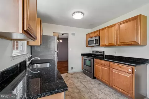 Kitchen - 2806 Vixen Ln, Silver Spring, MD 20906 photo 3 of 5