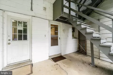 Exterior - 25930 Ridge Rd, Damascus, MD 20872 photo 10 of 11