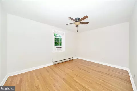 Bedroom - 25930 Ridge Rd, Damascus, MD 20872 photo 1 of 6