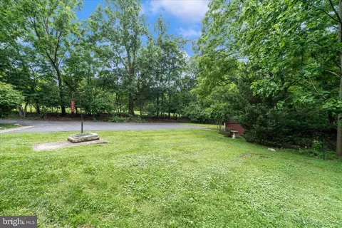 Exterior - 25930 Ridge Rd, Damascus, MD 20872 photo 5 of 11