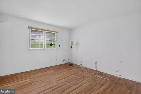 Bedroom - 1326 Gresham Rd, Silver Spring, MD 20904 photo 2 of 4