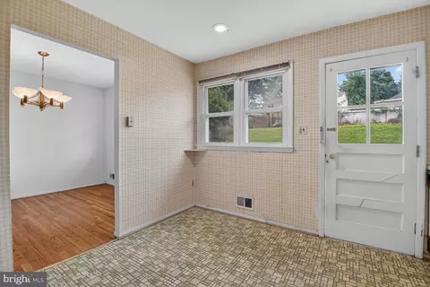 Entry Way - 1326 Gresham Rd, Silver Spring, MD 20904 photo 2 of 2