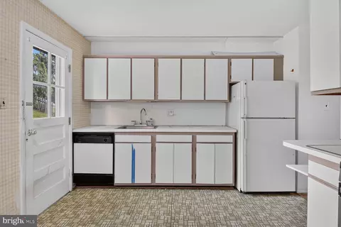 Kitchen - 1326 Gresham Rd, Silver Spring, MD 20904 photo 1 of 2
