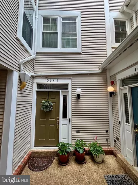 10345 Royal Woods Ct, Montgomery Village, MD 20886