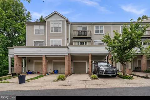 10345 Royal Woods Ct, Montgomery Village, MD 20886