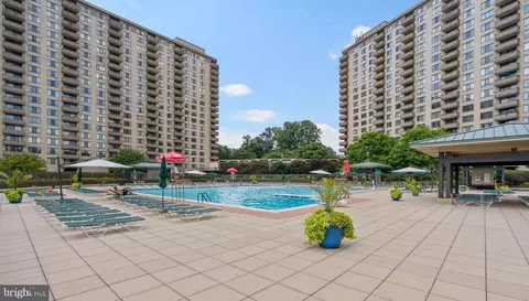 5225 Pooks Hill Rd #303S, Bethesda, MD 20814