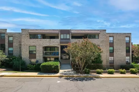 423 Christopher Ave #20, Gaithersburg, MD 20879