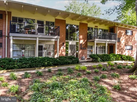 3421 University Blvd W #3421-2, Kensington, MD 20895