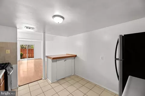 Entry Way - 2344 Sun Valley Cir #2-AB, Silver Spring, MD 20906 photo 1 of 1