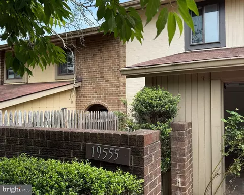 19555 Brassie Pl #9, Montgomery Village, MD 20886