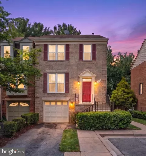 6028 Loganwood Dr, Rockville, MD 20852
