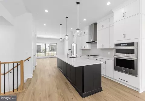 8622 Erdem Pl, Chevy Chase, MD 20815