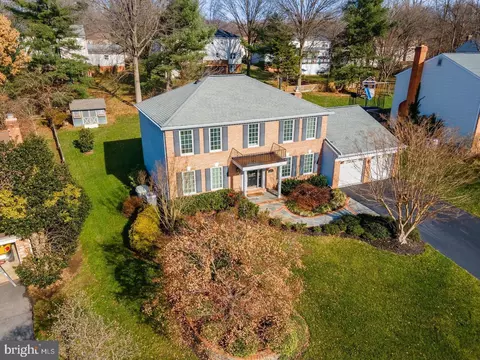 22 Locustwood Ct, Silver Spring, MD 20905