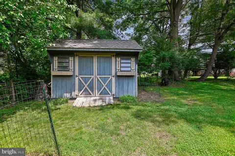 Exterior - 22 Locustwood Ct, Silver Spring, MD 20905 photo 12 of 14
