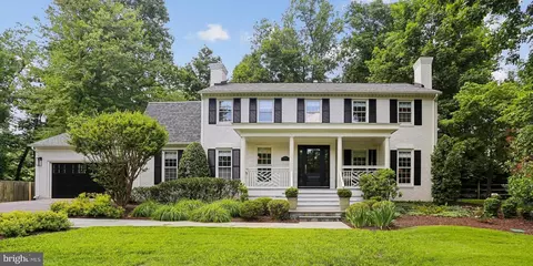 11220 Willowbrook Dr, Potomac, MD 20854