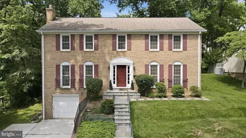 18 Bentana Way, Rockville, MD 20850