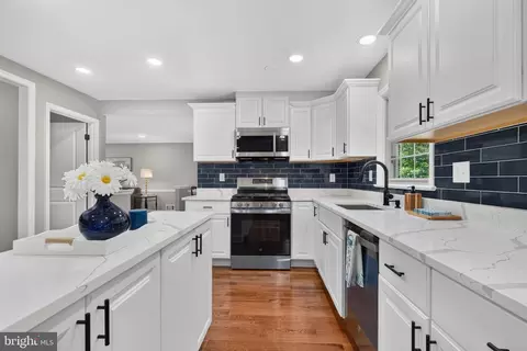 Kitchen - 15304 Durant St, Silver Spring, MD 20905 photo 6 of 8