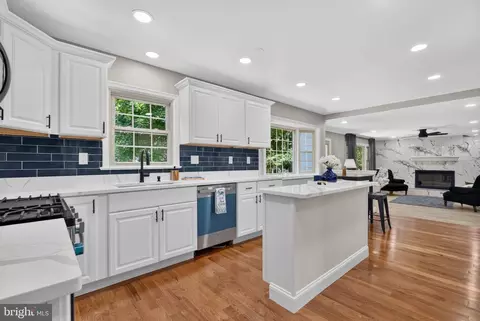 Kitchen - 15304 Durant St, Silver Spring, MD 20905 photo 7 of 8