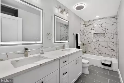 Bath - 15304 Durant St, Silver Spring, MD 20905 photo 2 of 8