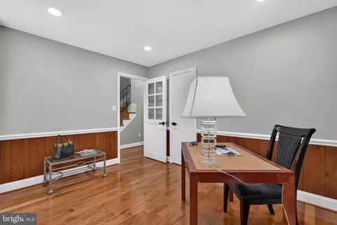 Entry Way - 15304 Durant St, Silver Spring, MD 20905 photo 5 of 10