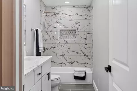 Bath - 15304 Durant St, Silver Spring, MD 20905 photo 3 of 8