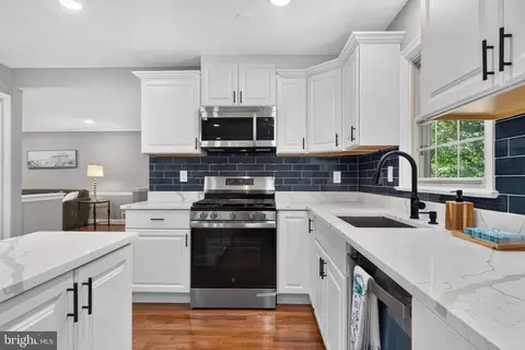 Kitchen - 15304 Durant St, Silver Spring, MD 20905 photo 5 of 8