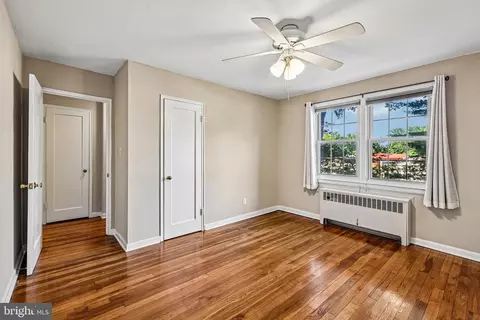 Bedroom - 2223 Washington Ave #103, Silver Spring, MD 20910 photo 2 of 4