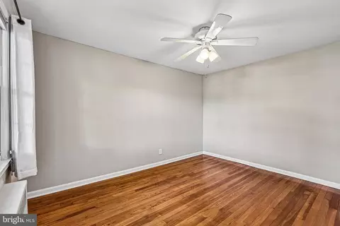 Bedroom - 2223 Washington Ave #103, Silver Spring, MD 20910 photo 4 of 4