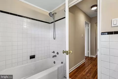 Entry Way - 2223 Washington Ave #103, Silver Spring, MD 20910 photo 1 of 2