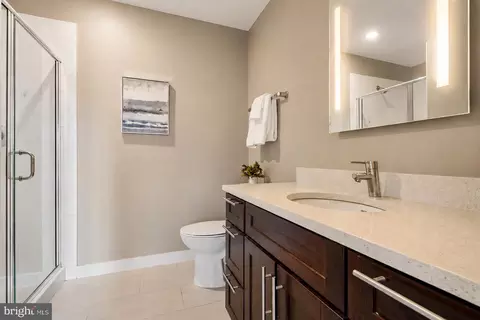 Bath - 1320 Fenwick Ln #301, Silver Spring, MD 20910 photo 2 of 2
